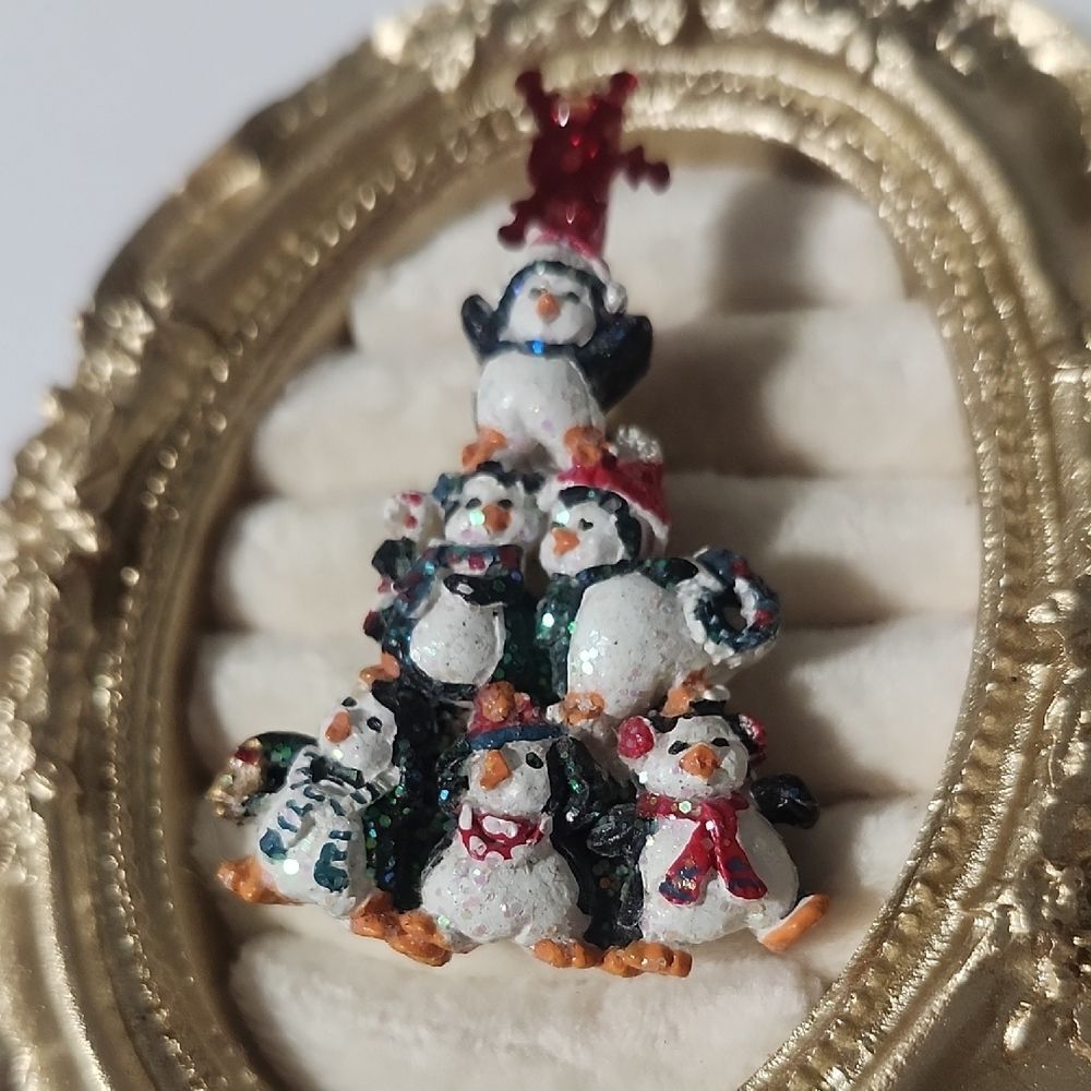 Vintage Christmas Penguin Brooch Christmas Tree 6 Adorable Penguins
